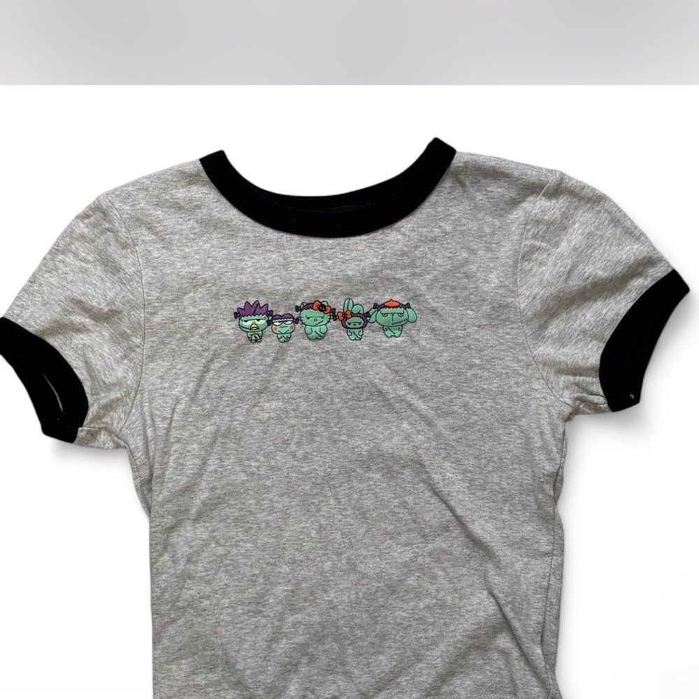 Forever 21 Gray Graphic Crop Top